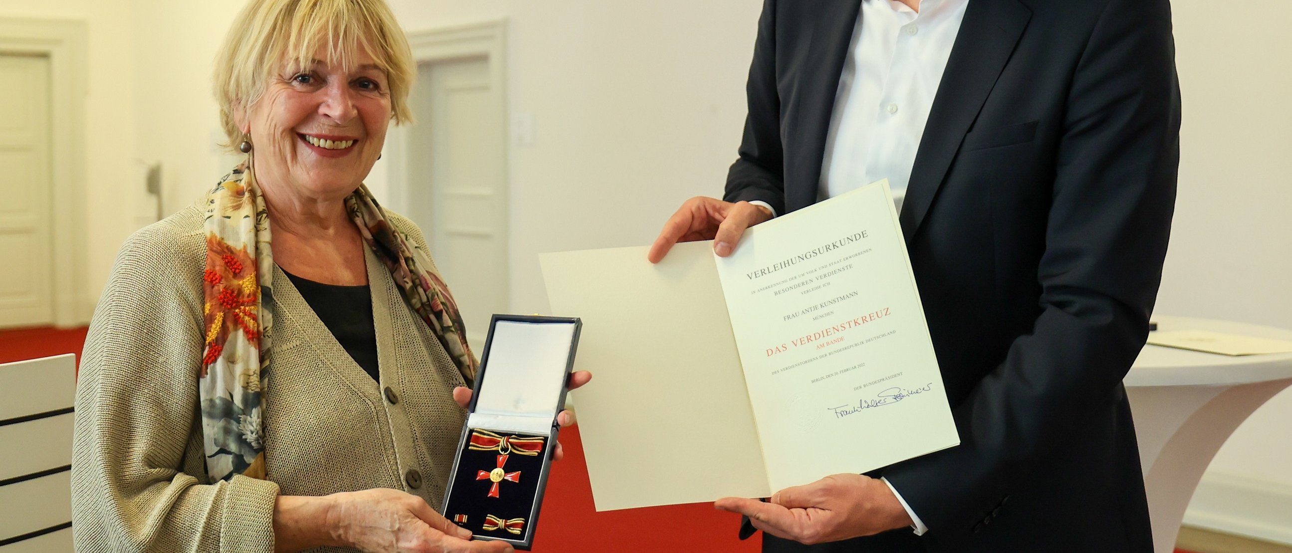 cmf-news-bundesverdienstkreuz-antje-kunstmann.jpg