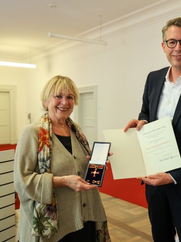 cmf-news-bundesverdienstkreuz-antje-kunstmann.jpg